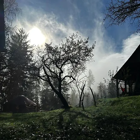 Abgeschiedene Jurte Am Berg * Edelschrott